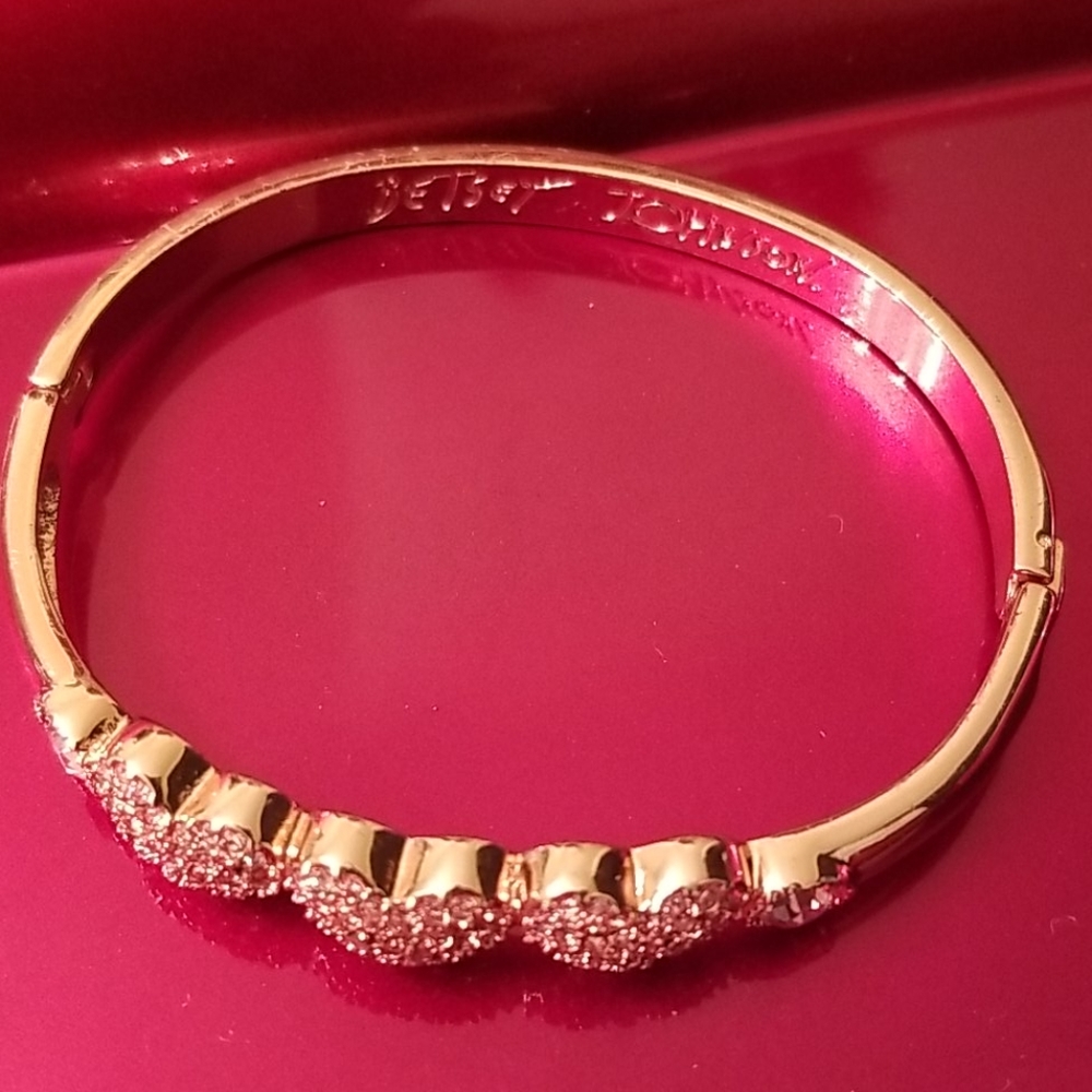 🕺💃HP🕺💃Betsy Johnson pink jewel bracelet - Picture 3 of 16